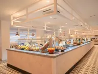 Bufet z jedzeniem w Gran Hotel Flamingo