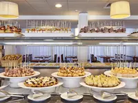 Bufet z przekąskami w hotelu Gran Hotel Flamingo