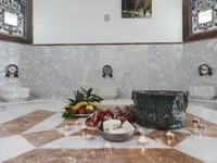 Wnętrze strefy spa w Greenwood Kemer Resort z marmurem