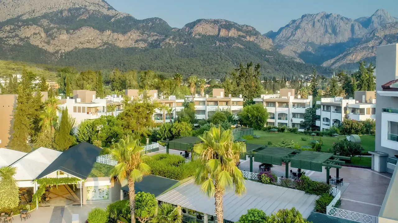 Widok na budynki i teren Greenwood Kemer Resort