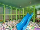 Kącik zabaw z basenem z piłeczkami Greenwood Kemer Resort