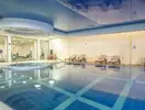 Kryty basen w hotelu Grifid Aqua Club Bolero