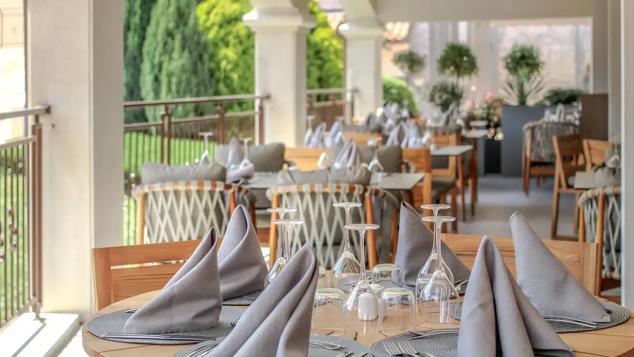 Nakryte stoły w restauracji Grifid Aqua Club Bolero