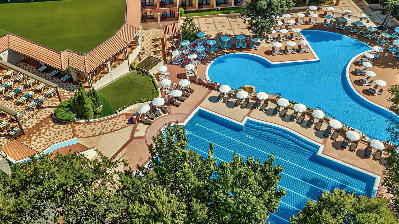 Widok z góry na kompleks Grifid Aqua Club Bolero