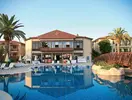 Basen i budynek w Gypsophila Holiday Village