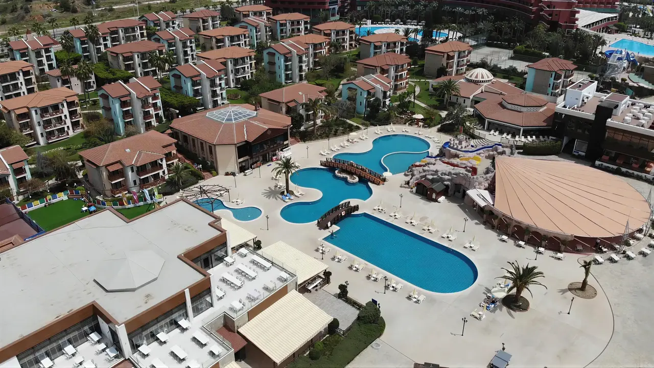 Widok z lotu ptaka na kompleks Gypsophila Holiday Village