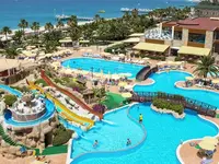 Zjeżdżalnie wodne w hotelu Gypsophila Holiday Village