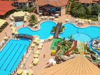 Widok z lotu ptaka na kompleks Gypsophila Holiday Village