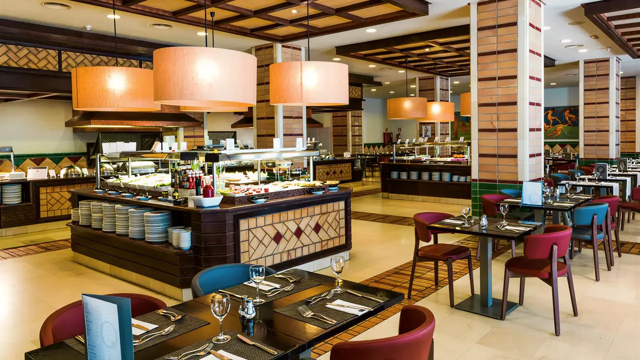 Restauracja z bufetem w H10 Estepona Palace