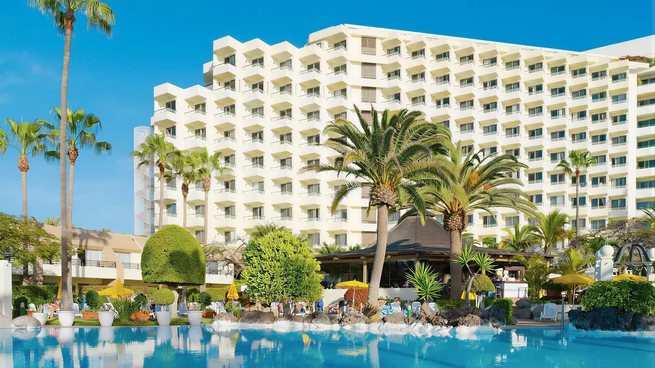 Widok na kompleks hotelu H10 Las Palmeras