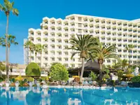 Widok na kompleks hotelu H10 Las Palmeras
