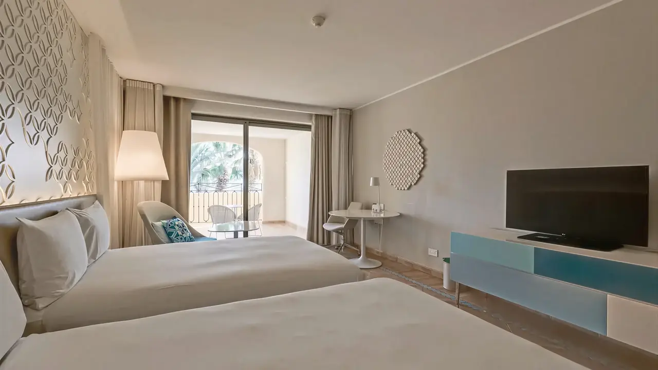 Pokój z łóżkami w Hilton Malta