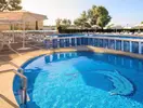 Basen z delfinem w HTop Molinos Park