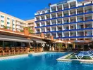 Basen i leżaki w hotelu HTop Palm Beach