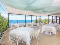 Restauracja w Iberostar Grand Salome z widokiem na morze