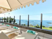 Taras z widokiem na morze w Iberostar Grand Salome