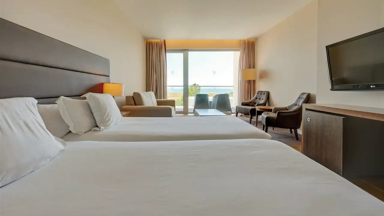 Przytulna sypialnia w hotelu Iberostar Lagos Algarve