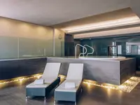 Strefa wellness z jacuzzi w Iberostar Lagos Algarve
