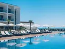Basen i leżaki w hotelu Iberostar Lagos Algarve