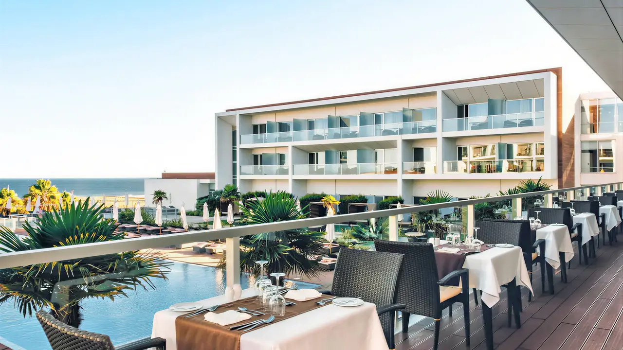 Restauracja na tarasie w Iberostar Lagos Algarve