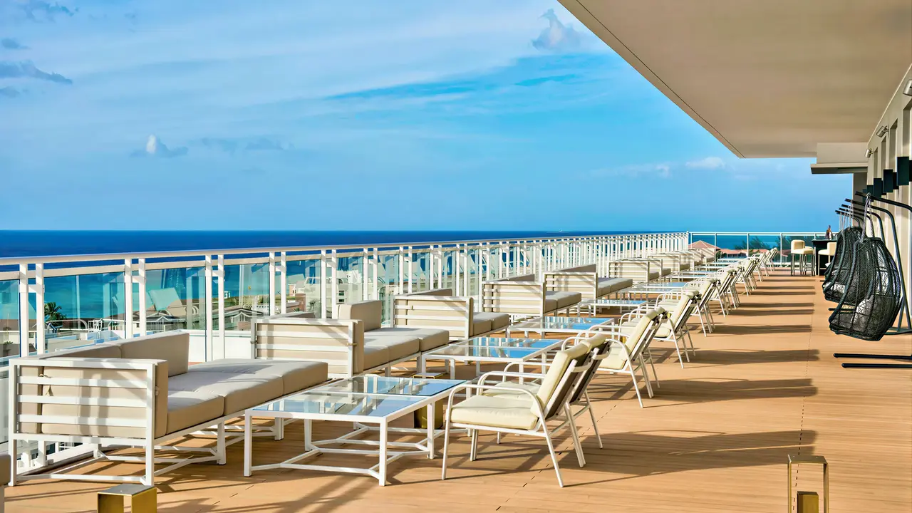 Taras wypoczynkowy z widokiem na morze Iberostar Origin Bella Vista