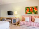 Wnętrze pokoju z łóżkiem w Iberostar Paraiso Del Mar