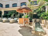 Zewnętrzny dziedziniec i architektura w Iberostar Paraiso Del Mar