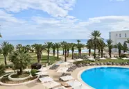 Widok na kompleks i baseny w Iberostar Selection Kantaoui Bay
