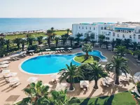 Widok na kompleks Iberostar Selection Kantaoui Bay z basenami