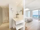 Nowoczesny pokój z łazienką w Iberostar Waves Bahia de Palma (ex  Royal Cupido)