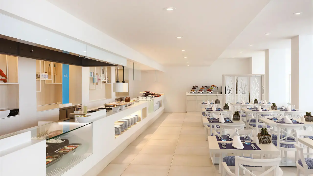 Restauracja z bufetem w Iberostar Waves Bahia de Palma (ex Royal Cupido)
