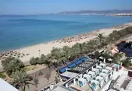 Widok na plażę i kompleks Iberostar Waves Bahia de Palma (ex Royal Cupido)