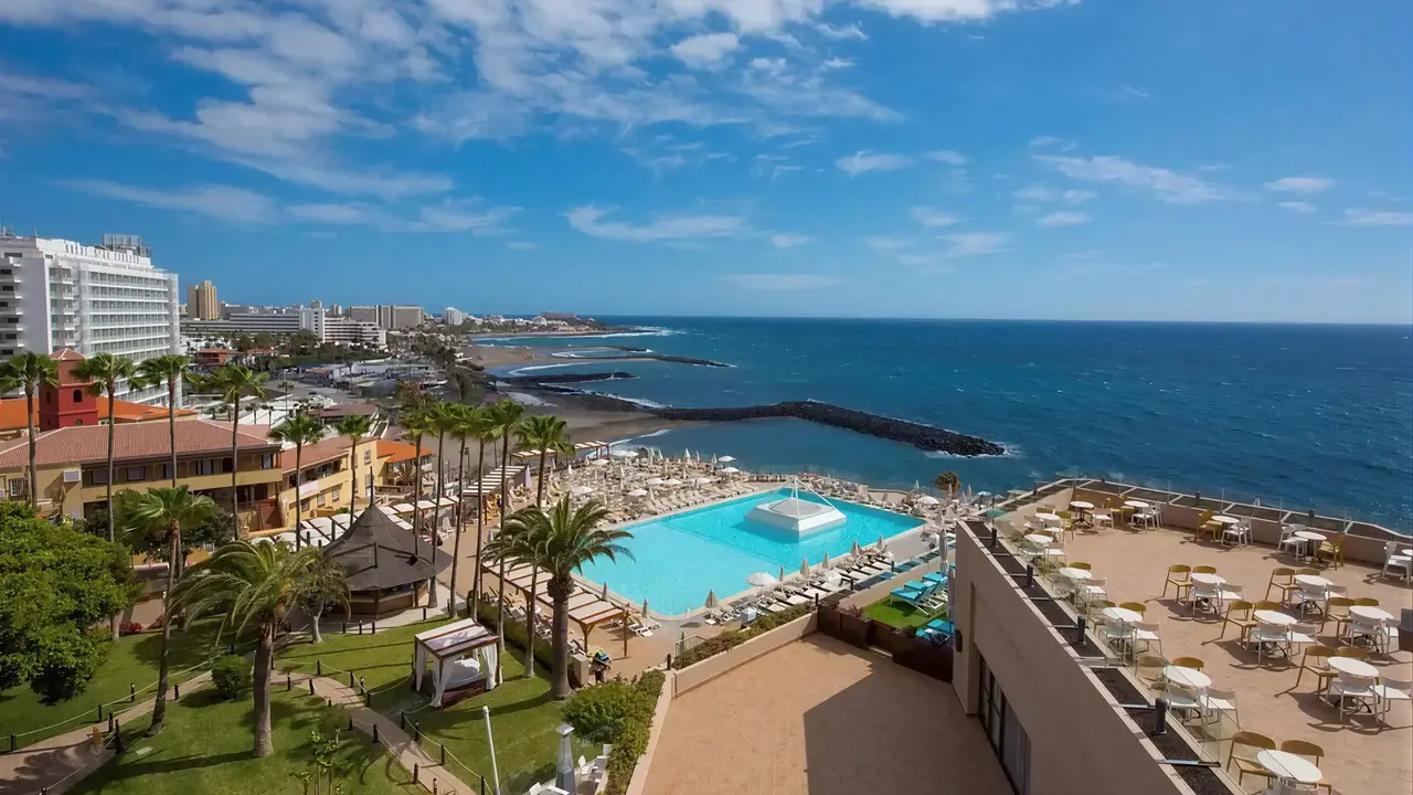Widok na kompleks hotelowy Iberostar Waves Bouganville Playa
