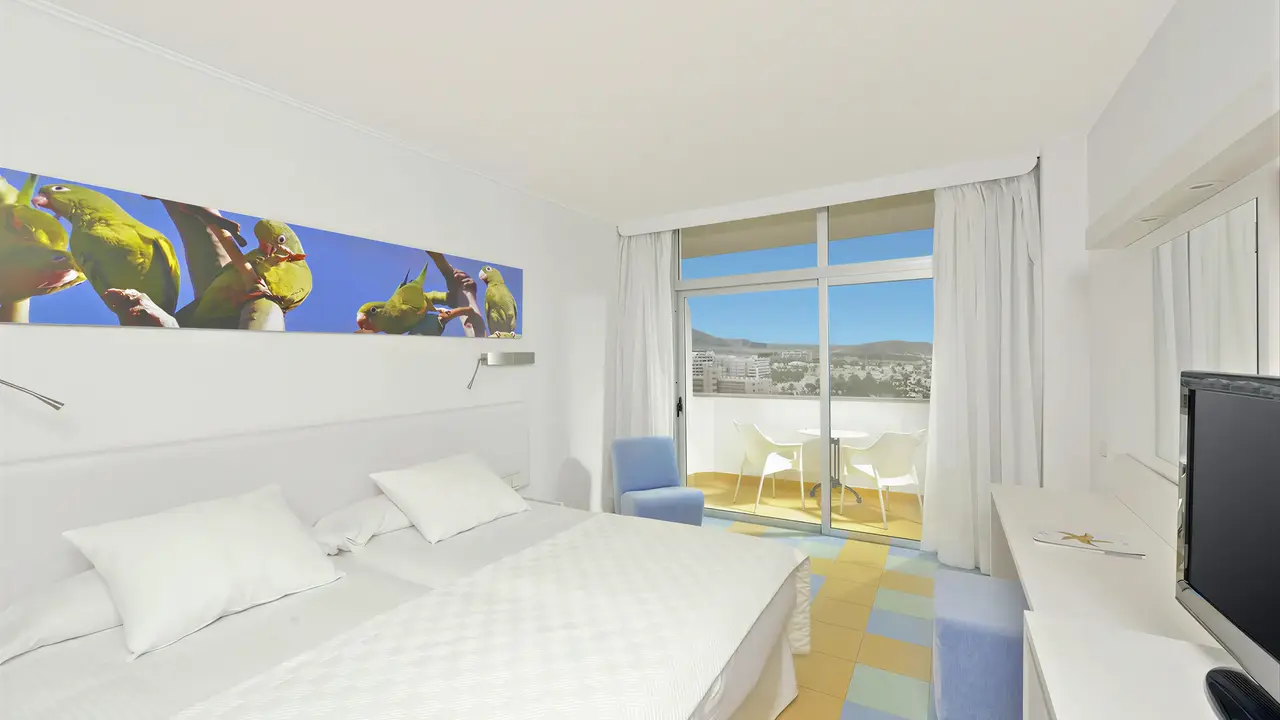 Pokój gościnny w Iberostar Waves Bouganville Playa