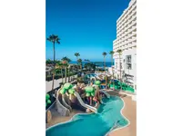 Zjeżdżalnie wodne w Iberostar Waves Bouganville Playa