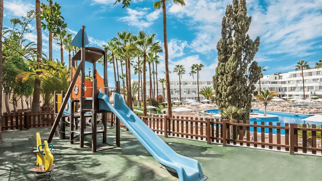 Plac zabaw dla dzieci w Iberostar Waves Las Dalias