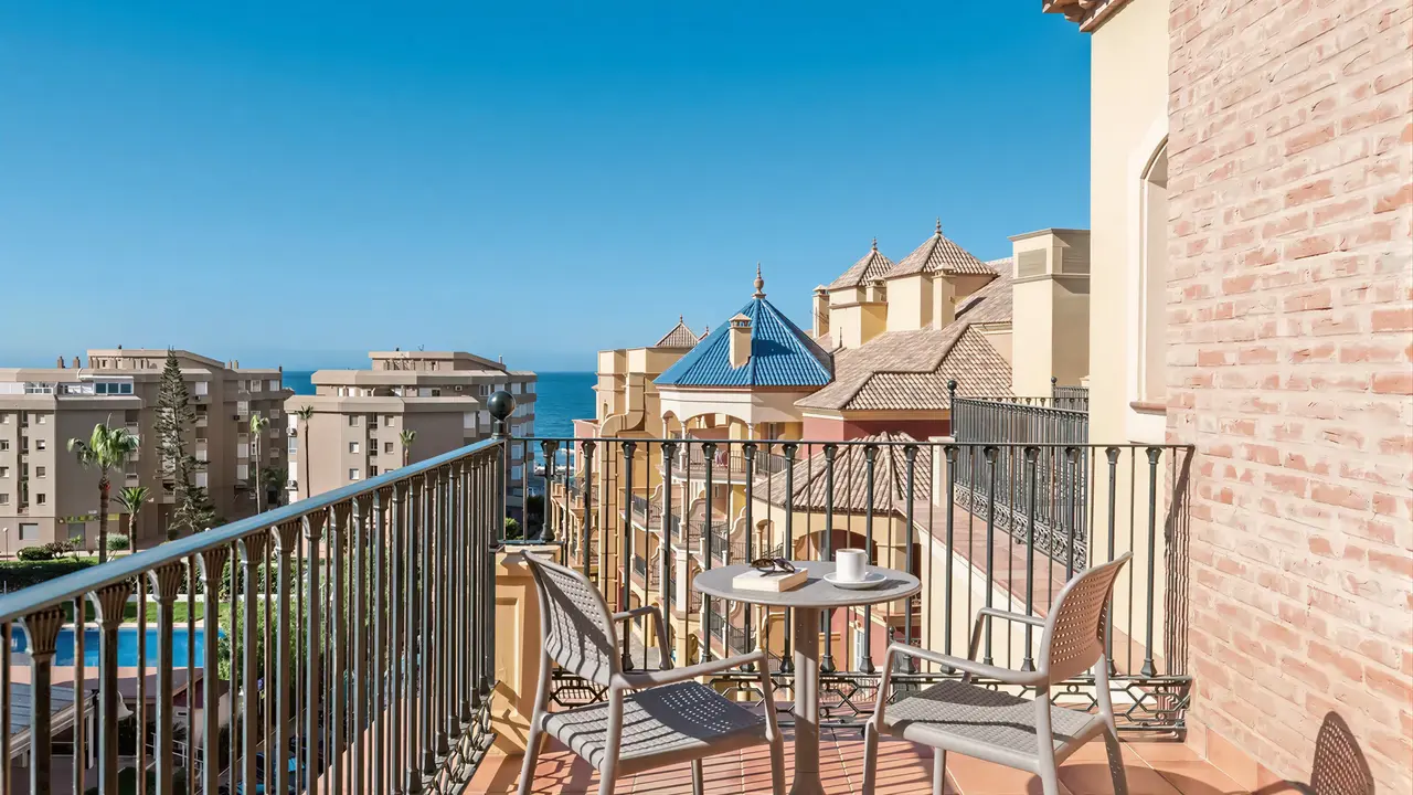 Balkon z widokiem w Iberostar Waves Malaga Playa