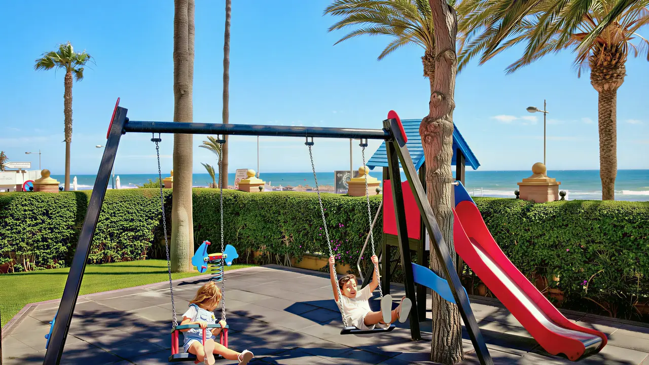 Plac zabaw dla dzieci w Iberostar Waves Malaga Playa