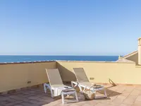 Taras z widokiem na morze w Iberostar Waves Malaga Playa