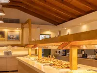 Bufet z jedzeniem w Ionian Sea & Aquapark