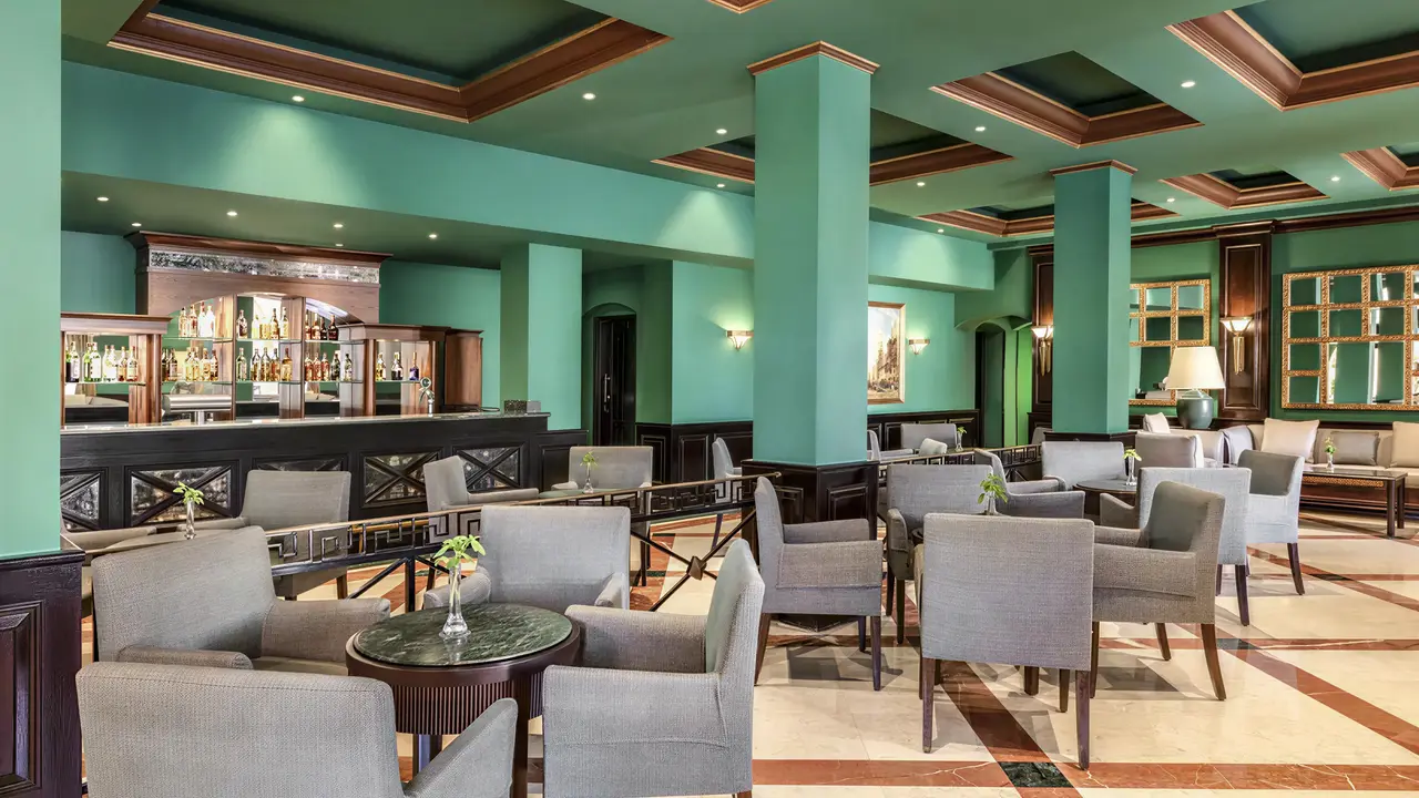 Bar hotelowy w Jaz Makadi Saraya