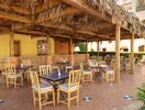 Restauracja pod zadaszeniem w Jaz Makadi Saraya