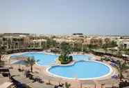 Widok na kompleks hotelowy Jaz Makadi Saraya