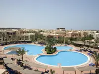 Widok na kompleks hotelowy Jaz Makadi Saraya