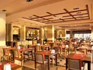 Restauracja z nakrytymi stołami w Kahya Resort Aqua & Spa