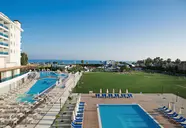Widok na kompleks basenów i tereny Kahya Resort Aqua & Spa