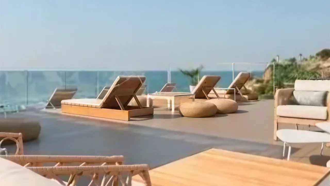 Taras wypoczynkowy z widokiem na morze Kaktus Playa