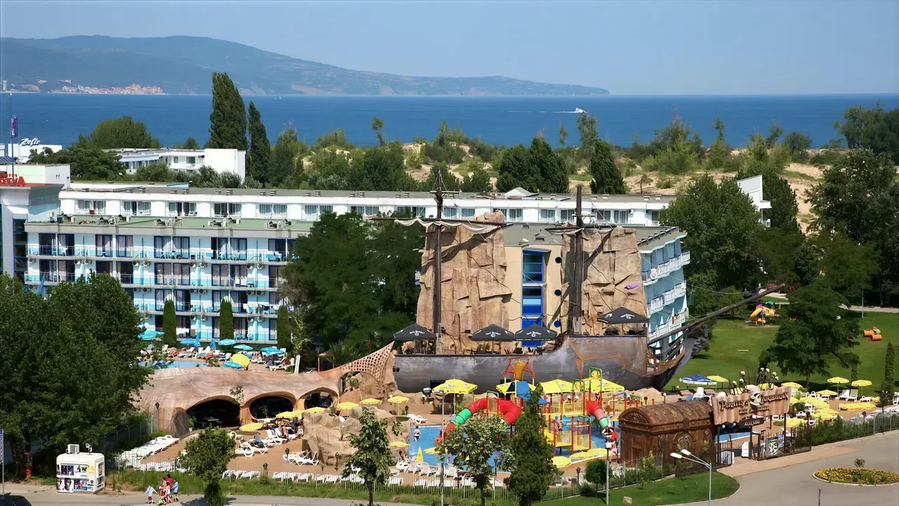 Aquapark w hotelu Kotva z wodnymi zjeżdżalniami