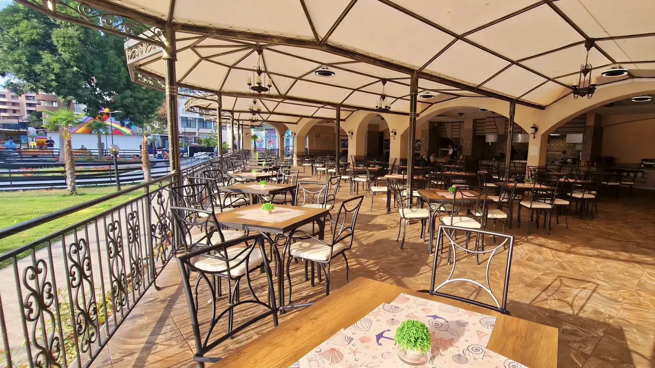Restauracja na tarasie w Kotva