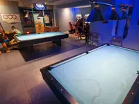 Sala gier z bilardem w Kotva